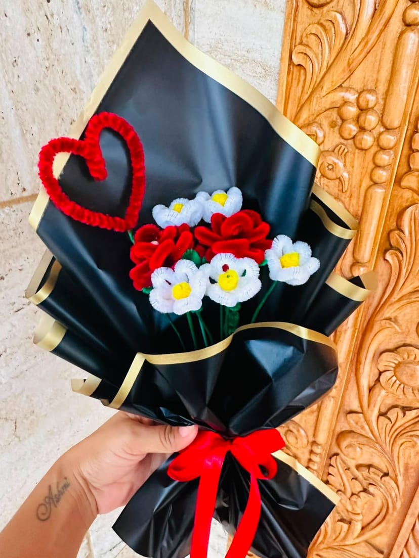Love in Bloom - Image 1